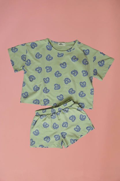 Pretzel Short Sleeve Play Set